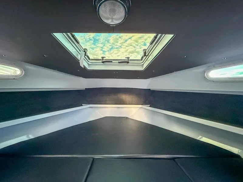 Slide: The Image of North River 3400 EXL Endurance 2026 - 16