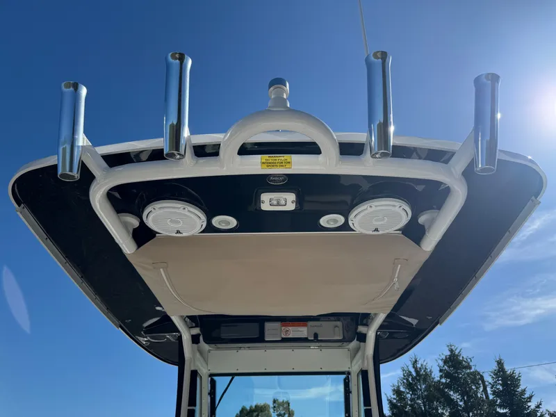 Slide: The Image of Everglades 273 Center Console 2019 - 18