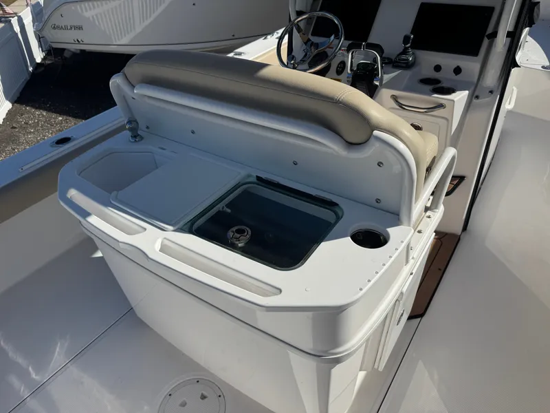 Slide: The Image of Everglades 273 Center Console 2019 - 22