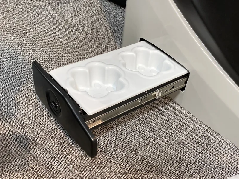 Slide: The Image of Barletta Cabrio 24UC 2026 - 16