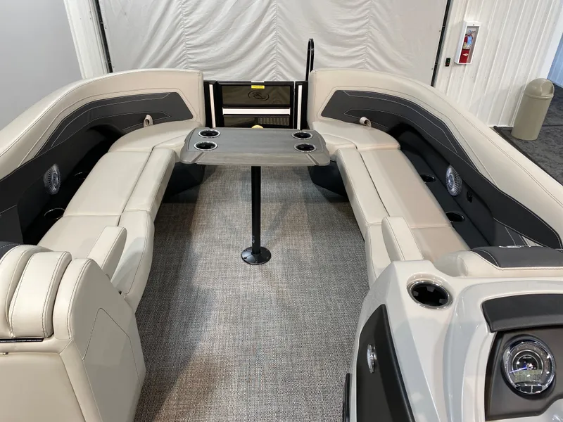 Slide: The Image of Barletta Cabrio 24UC 2026 - 7