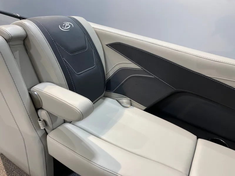 Slide: The Image of Barletta Cabrio 24UC 2026 - 9