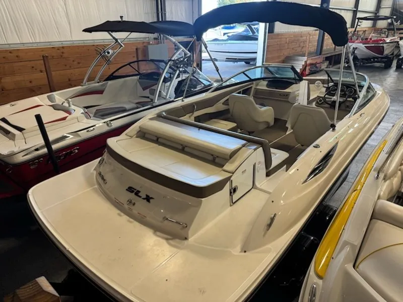 Slide: The Image of Sea Ray SLX 230 2013 - 3