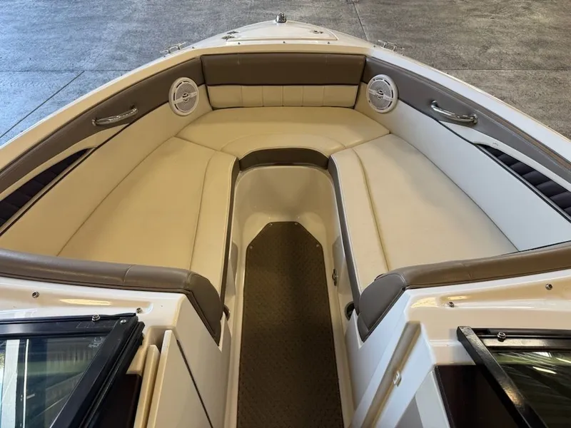 Slide: The Image of Sea Ray SLX 230 2013 - 5