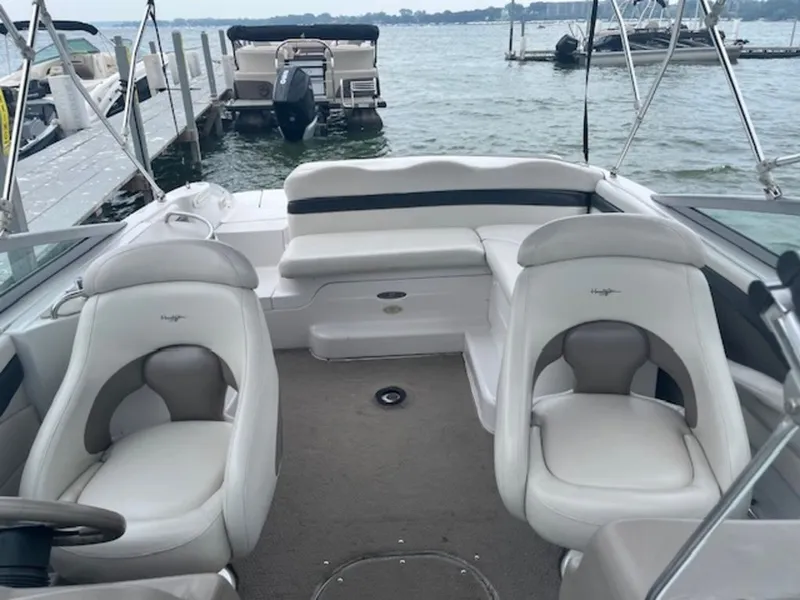 Slide: The Image of Four Winns 240 Horizon 2002 - 10