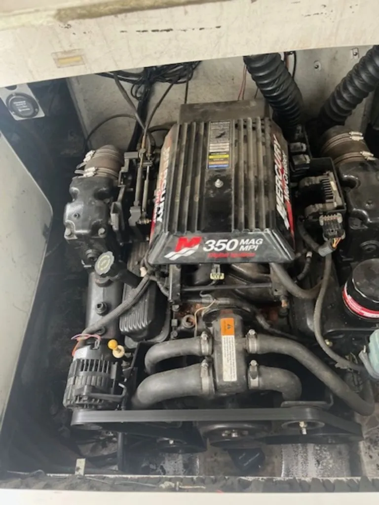 Slide: The Image of Four Winns 240 Horizon 2002 - 5