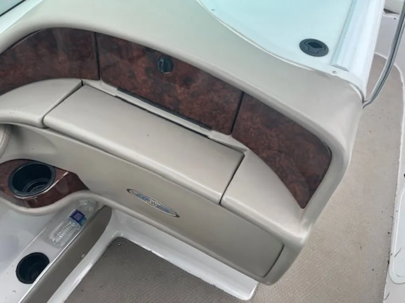 Slide: The Image of Four Winns 240 Horizon 2002 - 8