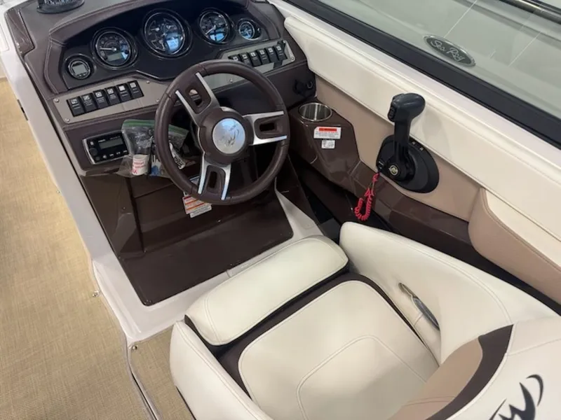 Slide: The Image of Monterey 268SS Super Sport 2015 - 7