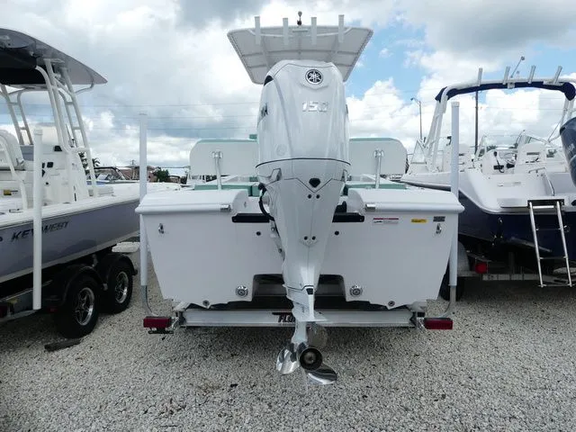 Slide: The Image of Twin Vee 22 BayCat 2026 - 3