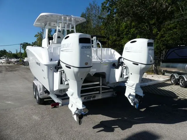 Slide: The Image of Twin Vee 260 GFX CC 2026 - 5