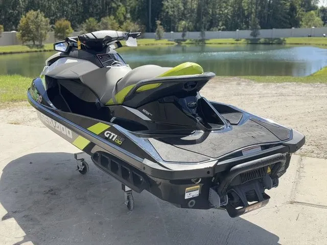 Slide: The Image of Sea-Doo GTI 2017 - 5