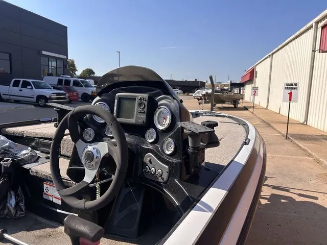 Slide: The Image of Nitro Z Series Z-6 2014 - 9