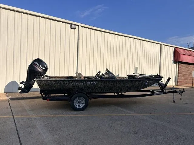 Slide: The Image of Lowe Stinger 175 Poly Camo 2018 - 2