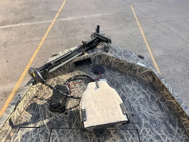 Slide: The Image of Lowe Stinger 175 Poly Camo 2018 - 8