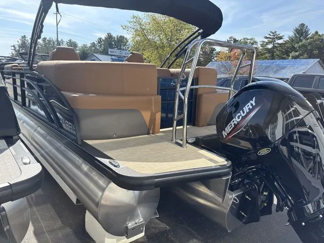 Slide: The Image of Harris Cruiser 230 CWDH 2026 - 5