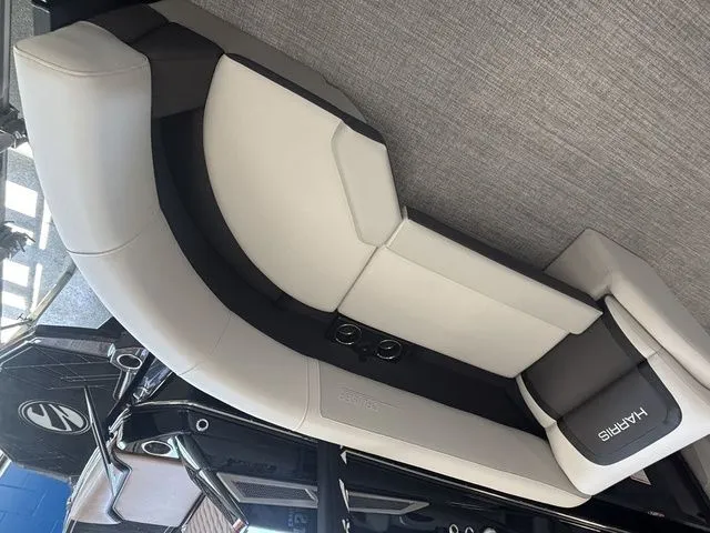 Slide: The Image of Harris CRUISER 230 SLDH 2026 - 3