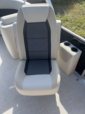 Slide: The Image of Harris Cruiser 210 CWDH 2026 - 10