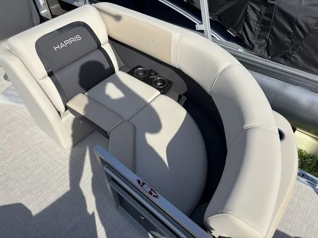 Slide: The Image of Harris Cruiser 210 CWDH 2026 - 14