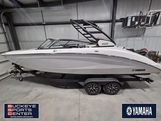 The Image of Yamaha 252S 2026 - 1