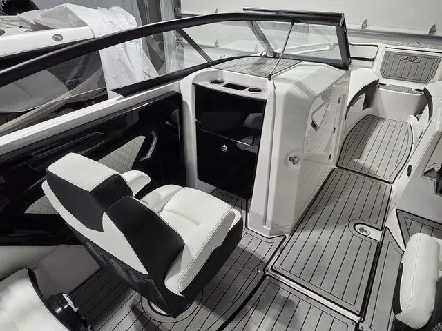 Slide: The Image of Yamaha 252S 2026 - 17