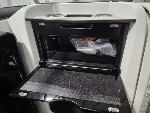 Slide: The Image of Yamaha 252S 2026 - 19