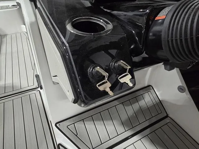 Slide: The Image of Yamaha 252S 2026 - 22