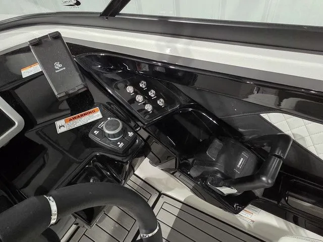 Slide: The Image of Yamaha 252S 2026 - 24