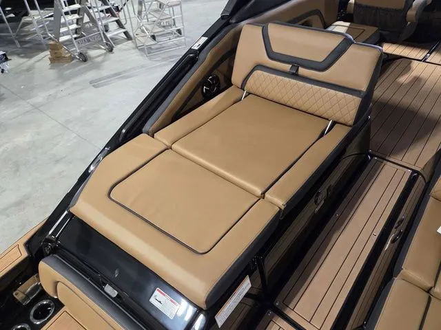 Slide: The Image of Yamaha 275SD 2026 - 10