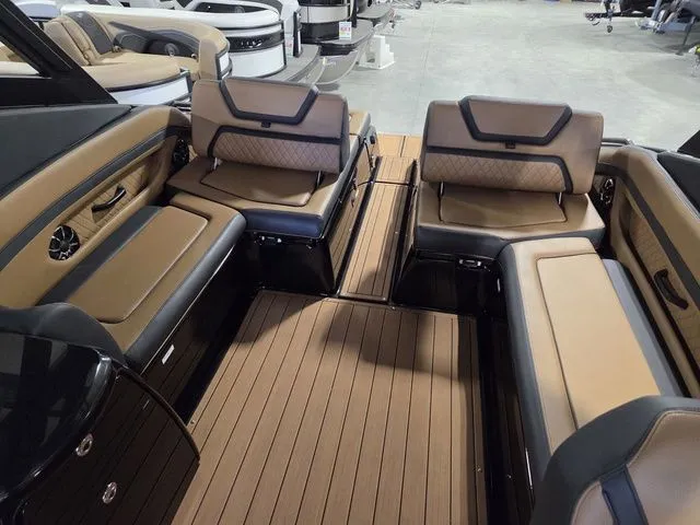 Slide: The Image of Yamaha 275SD 2026 - 12