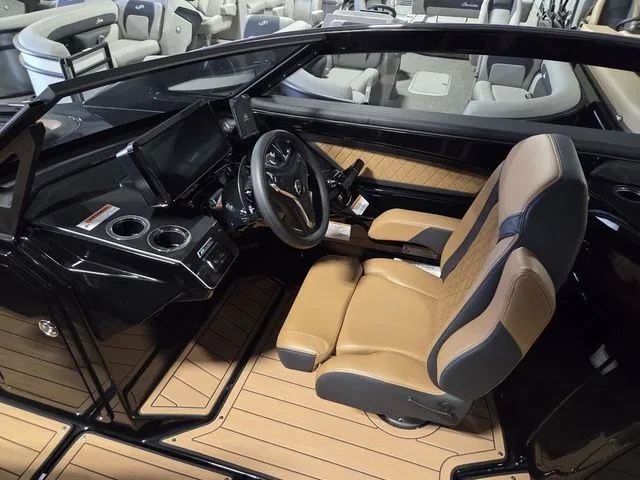 Slide: The Image of Yamaha 275SD 2026 - 25