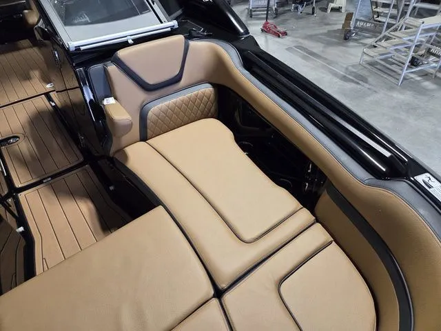 Slide: The Image of Yamaha 275SD 2026 - 31