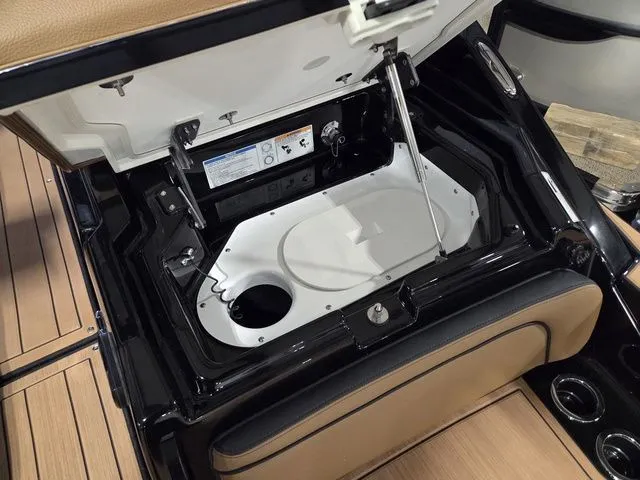 Slide: The Image of Yamaha 275SD 2026 - 8