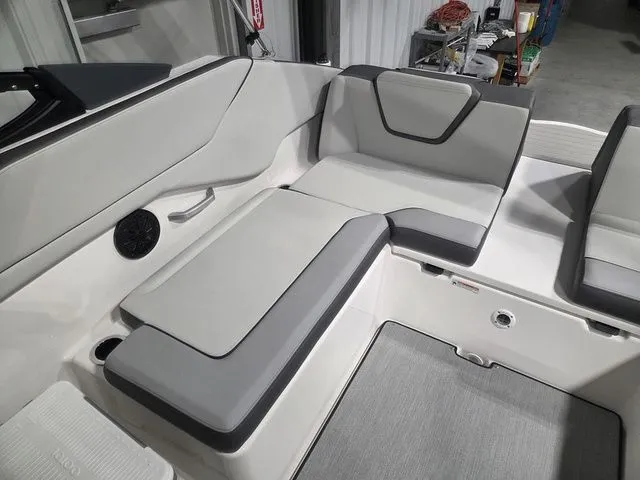 Slide: The Image of Yamaha SX250 2026 - 7