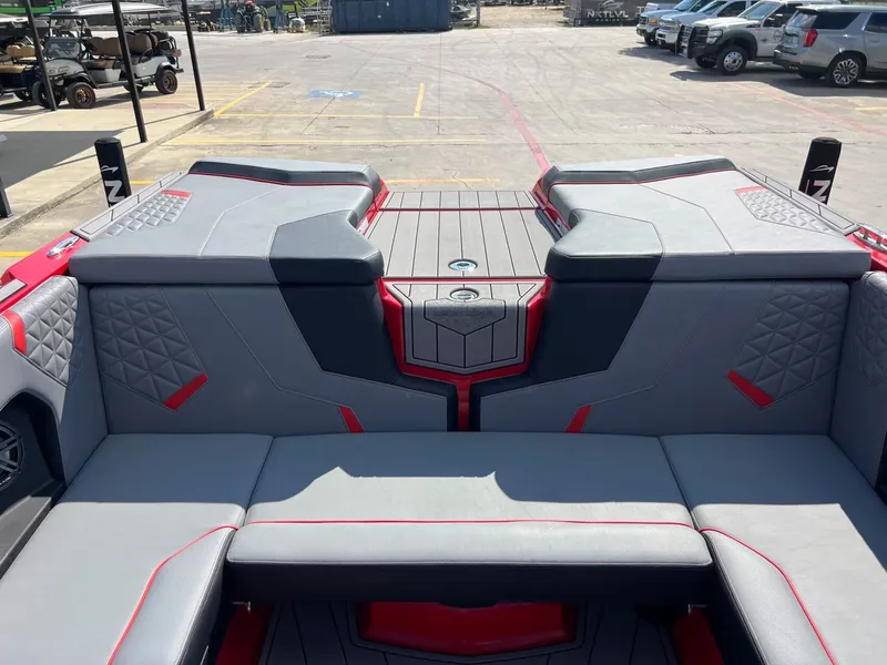 Slide: The Image of Nautique Super Air Nautique GS22 2026 - 16