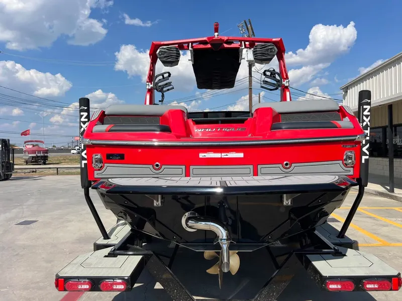 Slide: The Image of Nautique Super Air Nautique GS22 2026 - 4