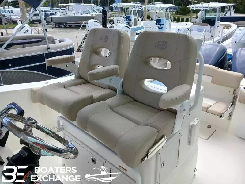 Slide: The Image of NauticStar 28 XS 2018 - 5