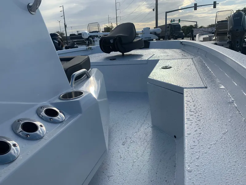 Slide: The Image of Xpress H20B HYPER-LIFT BAY 2026 - 3