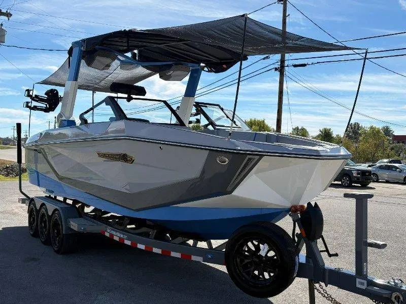 Slide: The Image of Nautique G25 2026 - 27