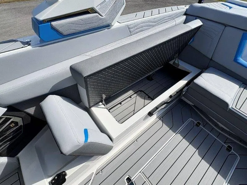 Slide: The Image of Nautique G25 2026 - 37