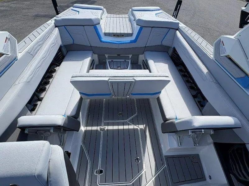 Slide: The Image of Nautique G25 2026 - 42