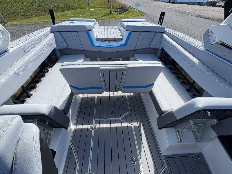 Slide: The Image of Nautique G25 2026 - 50