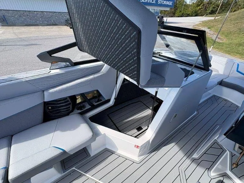 Slide: The Image of Nautique G25 2026 - 72