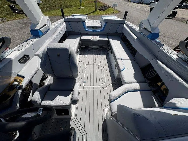 Slide: The Image of Nautique G25 2026 - 81