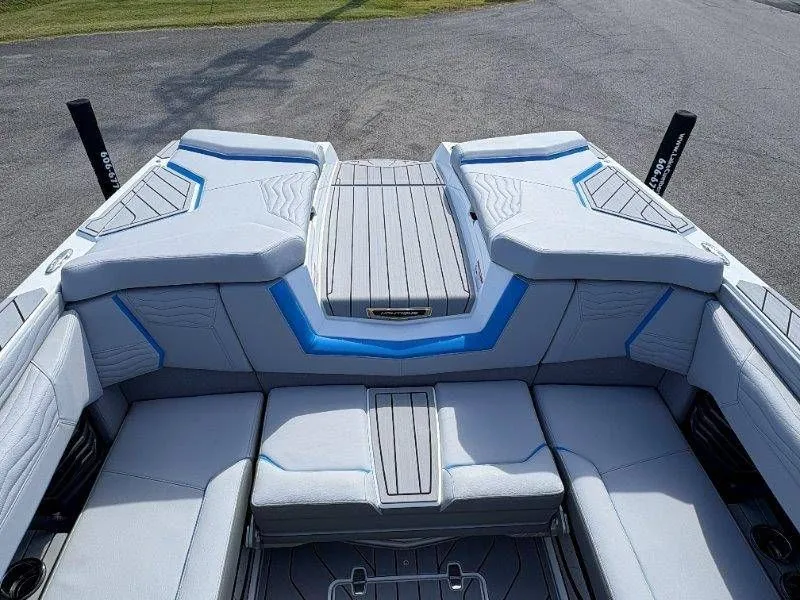 Slide: The Image of Nautique G25 2026 - 92