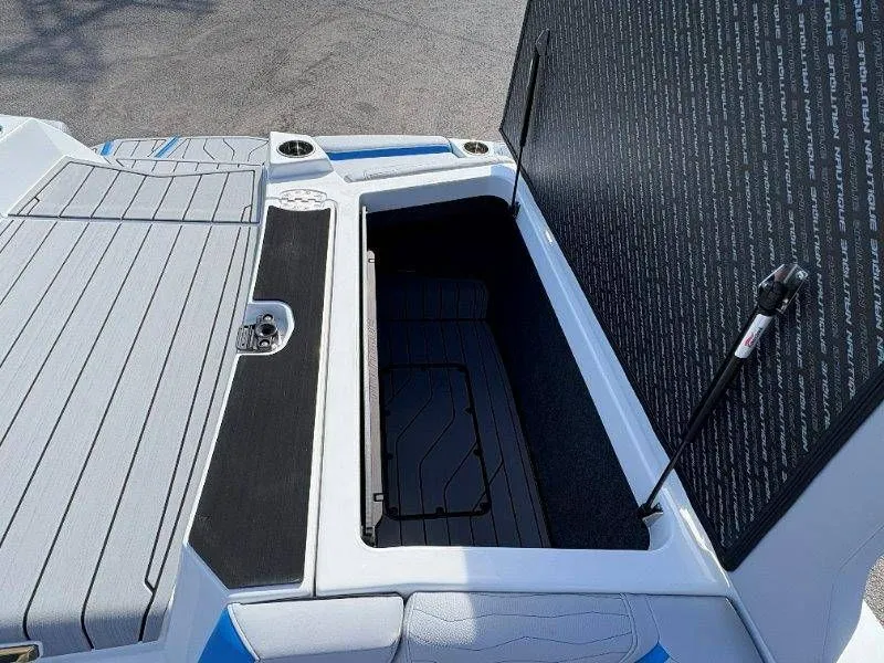 Slide: The Image of Nautique G25 2026 - 95