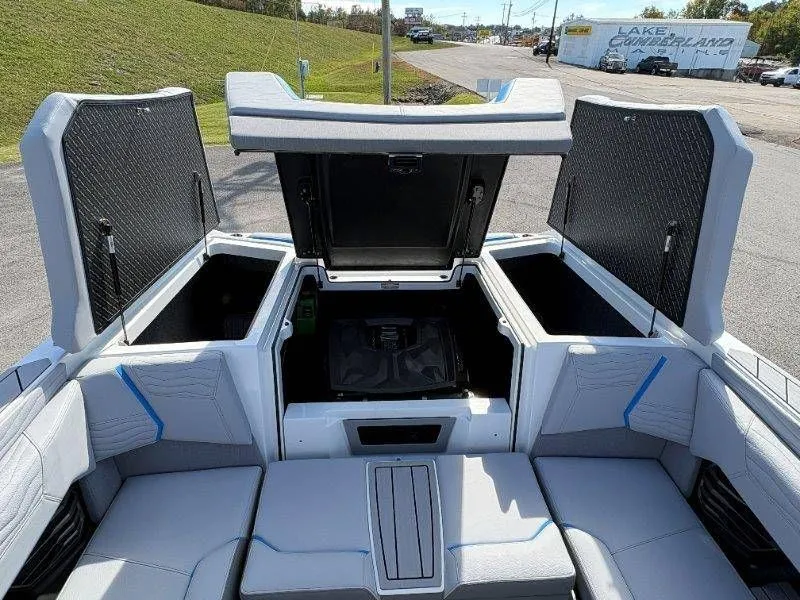 Slide: The Image of Nautique G25 2026 - 96