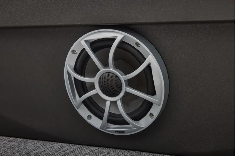 Slide: The Image of Sun Tracker SportFish 22 DLX 2026 - 66