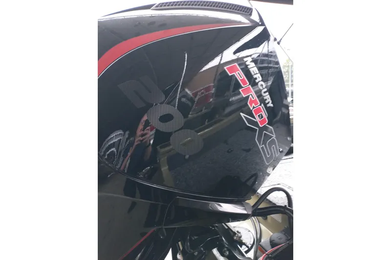 Slide: The Image of 2026 Tracker Targa V-19 Combo with Mercury Pro XS engine detail. - 9