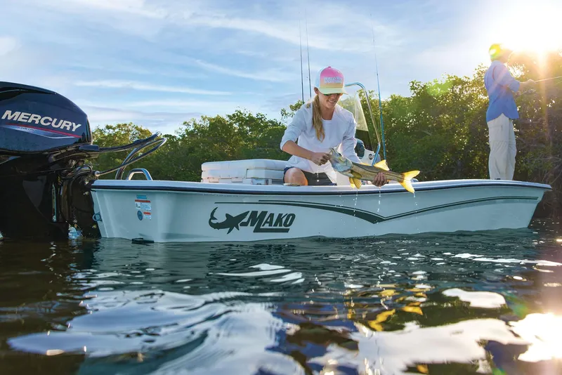 Slide: The Image of Mako Pro Skiff 15 CC 2026 - 61