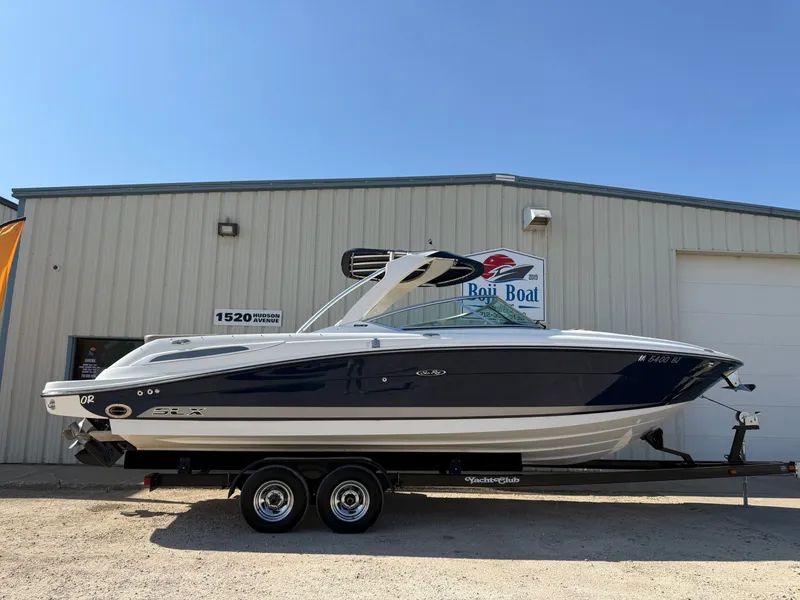Slide: The Image of Sea Ray 270 SLX 2011 - 0